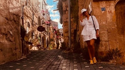 Goreme is a town in the hilly Cappdocia region of Turkey, famous for its hot air balloon rides and Turkish hamams. Goreme is a town in the hilly Cappdocia region of Turkey, famous for its hot air balloon rides and Turkish hamams.