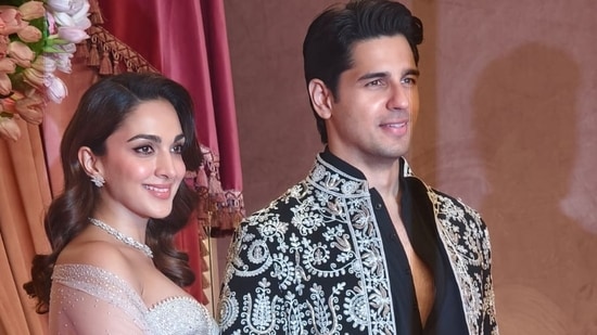 Kiara Advani and Sidharth Malhotra serving wax figure perfection. 