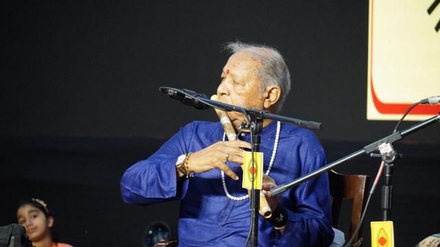 Pandit Hariprasad Chaurasia (Courtesy SPIC MACAY) Pandit Hariprasad Chaurasia (Courtesy SPIC MACAY)
