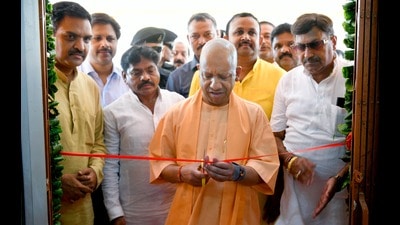 CM Yogi Adityanath Inaugurating JPN Sarvodaya inter college in Anantpur Sahjanwa on Saturday. (HT) CM Yogi Adityanath Inaugurating JPN Sarvodaya inter college in Anantpur Sahjanwa on Saturday. (HT)