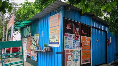 The health centre is located on the premises of the 30-bed maternity and child hospital and the canteen caters to both the facilities. (Sunil Ghosh/HT Photo)