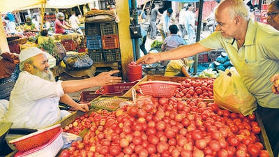 Tomato prices have shot up across India with retail price around ₹75/kg in Delhi and National Capital Region. (HT Photo) Tomato prices have shot up across India with retail price around ₹75/kg in Delhi and National Capital Region. (HT Photo)