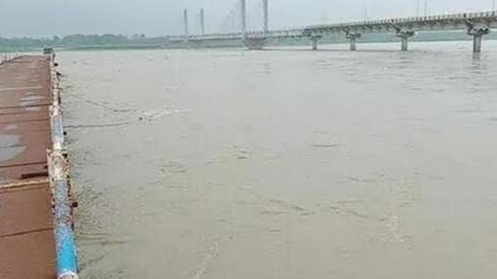 River Kosi is flowing above the danger level at Supaul and its surrounding areas like Basantpur, while in Khagaria and Beldaur area it has touched the warning level on Friday, (File Photo)