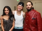 Justin Bieber posed with Radhika Merchant and Anant Ambani.