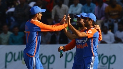India's Shubman Gill (L) celebrates after a dismissal with Ravi Bishnoi (R). (AFP) India's Shubman Gill (L) celebrates after a dismissal with Ravi Bishnoi (R). (AFP)