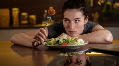 Mind-body connection: How mental health influences eating habits and vice versa (Image by Freepik) Mind-body connection: How mental health influences eating habits and vice versa (Image by Freepik)
