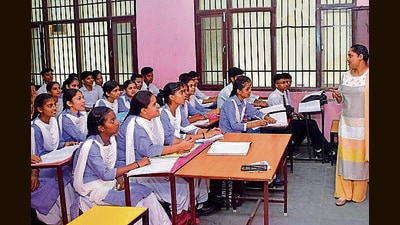Teachers claim students of classes 6 to 8 studying without books (HT Photo) Teachers claim students of classes 6 to 8 studying without books (HT Photo)