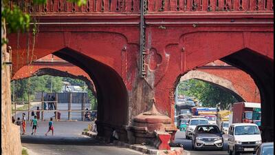 The Monkey Bridge, also known as the Hanuman Setu, sees heavy traffic from the Kashmere Gate interstate bus terminal due to traffic flow from northeast Delhi converging into the Ring Road. (HT Archive) The Monkey Bridge, also known as the Hanuman Setu, sees heavy traffic from the Kashmere Gate interstate bus terminal due to traffic flow from northeast Delhi converging into the Ring Road. (HT Archive)