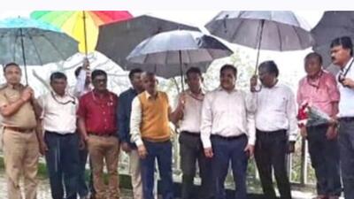 The eight-member PRAWAH team inspected around a dozen project sites under heavy police protection (HT) The eight-member PRAWAH team inspected around a dozen project sites under heavy police protection (HT)