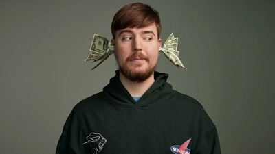 Jeff Bezos responds to MrBeast's humorous $1 Billion request. (Image Credit: Twitter/ Mr. Beast) Jeff Bezos responds to MrBeast's humorous $1 Billion request. (Image Credit: Twitter/ Mr. Beast)