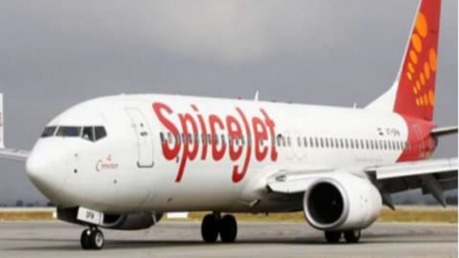 Kolkata – Bengaluru SpiceJet flyers stuck at airport after flight gets delayed multiple times