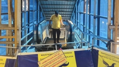 Western Railway develops real-time monitoring app for escalators, lifts Western Railway develops real-time monitoring app for escalators, lifts