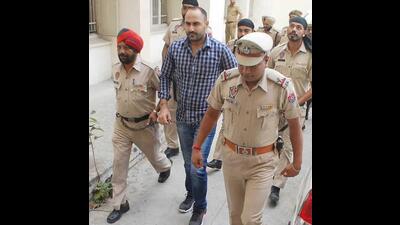 The Election Commission on Monday cancelled the parole granted to Jalandhar-based gangster Daljit Singh Bhana. (HT Photo)