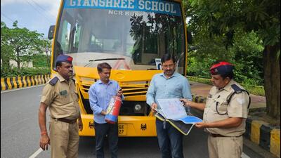 There are 1,941 registered school buses in the Gautam Budh Nagar district and as per official records, the fitness certificates of 238 school buses have expired. (HT Photo)