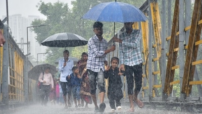 Mumbai city recorded over 300 mm of rainfall at various places in six hours from 1 am to 7 am on Monday, reported news agency ANI. ((HT Photo)) Mumbai city recorded over 300 mm of rainfall at various places in six hours from 1 am to 7 am on Monday, reported news agency ANI. ((HT Photo))