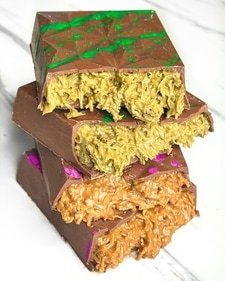 Knafeh pistachio chocolate bar (instagram) Knafeh pistachio chocolate bar (instagram)
