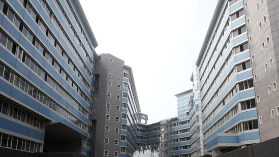 BKC in Mumbai is one of the costliest commercial complex districts that has several national and multinational offices. HT Photo by Kunal Patil. (Representational photo) BKC in Mumbai is one of the costliest commercial complex districts that has several national and multinational offices. HT Photo by Kunal Patil. (Representational photo)