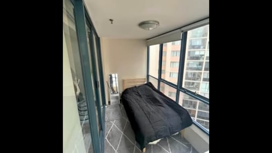 The balcony "room" listed for rent is located in central Sydney's Haymarket. (X)