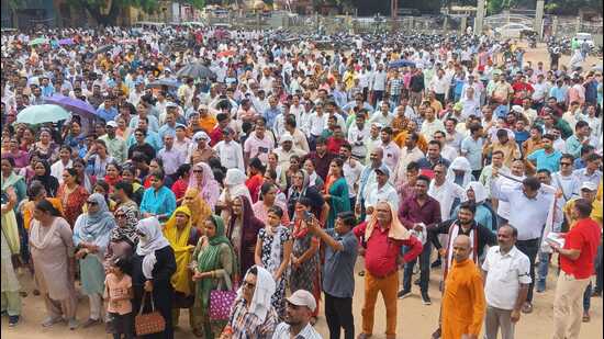 Protest against online attendance: Only 2 pc U.P. teachers follow govt  order on Day 1 - Hindustan Times