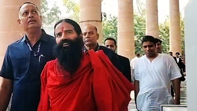 Baba Ramdev at the Supreme Court to attend the hearing relating to misleading advertisements by Patanjali Ayurved, in New Delhi.. (ANI)