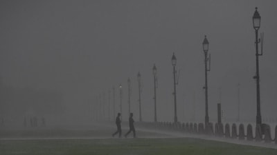 For Delhi, the Indian Meteorological Department (IMD) has forecast light to moderate rain with thunderstorm and lightning. (Raj K Rak/HT Photo) For Delhi, the Indian Meteorological Department (IMD) has forecast light to moderate rain with thunderstorm and lightning. (Raj K Rak/HT Photo)