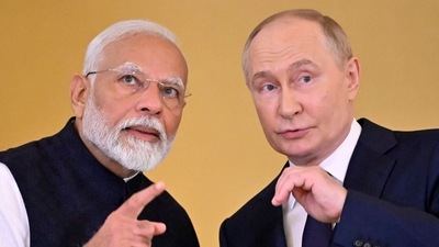 Russian President Vladimir Putin and Prime Minister Narendra Modi attend a ceremony to decorate India's PM with the Order of St. Andrew the Apostle the First-Called following their talks at the Kremlin in Moscow on July 9, 2024. (AFP) Russian President Vladimir Putin and Prime Minister Narendra Modi attend a ceremony to decorate India's PM with the Order of St. Andrew the Apostle the First-Called following their talks at the Kremlin in Moscow on July 9, 2024. (AFP)