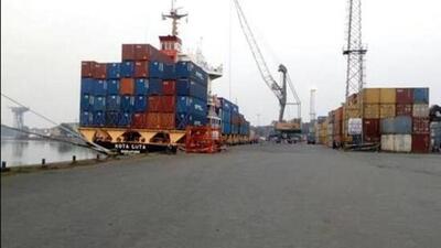 t\These ports jumped from approximately 106 MMT in Q1 FY24 to an impressive 122 MMT in Q1 FY25. (Representational image) t\These ports jumped from approximately 106 MMT in Q1 FY24 to an impressive 122 MMT in Q1 FY25. (Representational image)