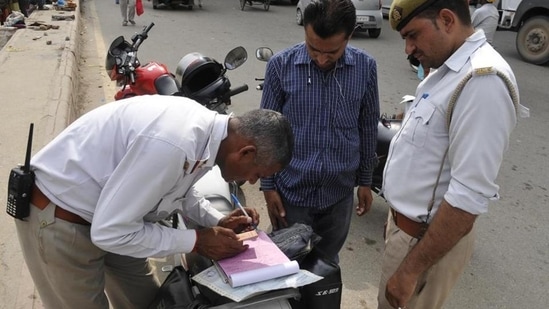 ‘Stay alert, police might..’: Google maps warn traffic violators in Bengaluru (Pic for representation) (HT Photo) ‘Stay alert, police might..’: Google maps warn traffic violators in Bengaluru (Pic for representation) (HT Photo)