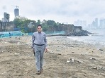 After Anwar Khan founded the Dargah Street ALM (advance local management), a civil society group, its members began visiting the beach every few days to monitor cleanup activities. (Bhushan Koyande/HT Photo) After Anwar Khan founded the Dargah Street ALM (advance local management), a civil society group, its members began visiting the beach every few days to monitor cleanup activities. (Bhushan Koyande/HT Photo)