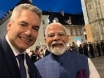 Austria Chancellor Karl Nehammer clicks a self with Prime Minister Narendra Modi.(@karlnehammer)