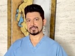 “Spilling the best cooking oils for a healthier you! Remember moderation is key,” read Dr Shriram Nene's post.(Instagram/@drneneofficial, Unsplash) “Spilling the best cooking oils for a healthier you! Remember moderation is key,” read Dr Shriram Nene's post.(Instagram/@drneneofficial, Unsplash)