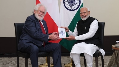 PM Modi met with Austrian physicist Anton Zeilinger (Photo - X) PM Modi met with Austrian physicist Anton Zeilinger (Photo - X)