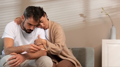 Male age and fertility: Expert insights on challenges and solutions (Image by Freepik) Male age and fertility: Expert insights on challenges and solutions (Image by Freepik)