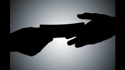 The Punjab Vigilance Bureau (VB) on Wednesday arrested a Junior Engineer (JE) for accepting bribe. (Shutterstock)