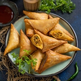 Mutton or chicken samosa are a delicious alternative to potato ones (Whisk Affair ) Mutton or chicken samosa are a delicious alternative to potato ones (Whisk Affair )