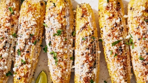 Adding a bit of mayonnaise to your corn makes it a completely different snack Adding a bit of mayonnaise to your corn makes it a completely different snack