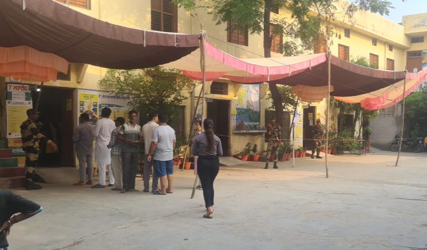 Bypolls Live Updates: People gather to vote as the by-election is underway in Punjab's Jalandhar West Assembly constituency. (HT Photo) Bypolls Live Updates: People gather to vote as the by-election is underway in Punjab's Jalandhar West Assembly constituency. (HT Photo)