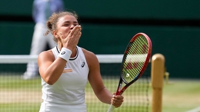 Jasmine Paolini of Italy celebrates after defeating Donna Vekic of Croatia. (AP) Jasmine Paolini of Italy celebrates after defeating Donna Vekic of Croatia. (AP)