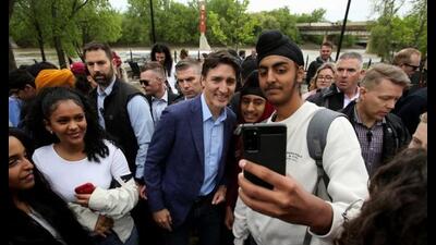Even as the Canadian government has said it aims to curb the number of temporary residents entering the country, the number of international students receiving study permits in the first four months of this year has risen. Even as the Canadian government has said it aims to curb the number of temporary residents entering the country, the number of international students receiving study permits in the first four months of this year has risen.