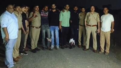Following a tip-off on Thursday morning, when police tried to stop a compact SUV (Brezza) near Sector 20, Gaur Yamuna city in Greater Noida, the suspects tried to escape and rammed the car into a divider. (HT Photo) Following a tip-off on Thursday morning, when police tried to stop a compact SUV (Brezza) near Sector 20, Gaur Yamuna city in Greater Noida, the suspects tried to escape and rammed the car into a divider. (HT Photo)
