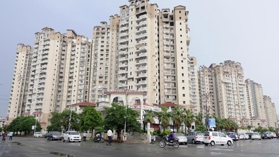 Prestige Estates Q1 sale bookings fall 23% to ₹3,029 crore (PTI) Prestige Estates Q1 sale bookings fall 23% to ₹3,029 crore (PTI)