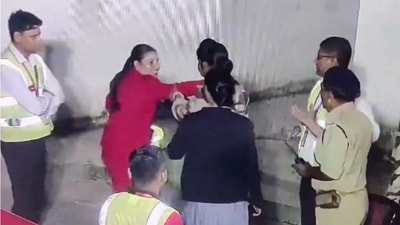 SpiceJet female staffer slaps CISF man at Jaipur airport, booked SpiceJet female staffer slaps CISF man at Jaipur airport, booked