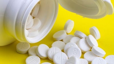 The US Food and Drug Administration (FDA) alerted brand-name and generic companies about a research company in India that used fake data to gain approval of their medications. The US Food and Drug Administration (FDA) alerted brand-name and generic companies about a research company in India that used fake data to gain approval of their medications.