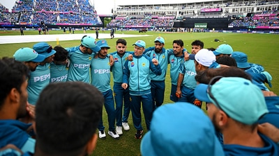 Gary Kirsten with the Pakistan team during the T20 World Cup (Getty Images) Gary Kirsten with the Pakistan team during the T20 World Cup (Getty Images)