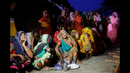 FILE PHOTO: Relatives mourn the death of stampede victims in Daunkeli village, Hathras district, in the northern state of Uttar Pradesh, India, July 3, 2024. REUTERS/Anushree Fadnavis/File Photo (REUTERS)