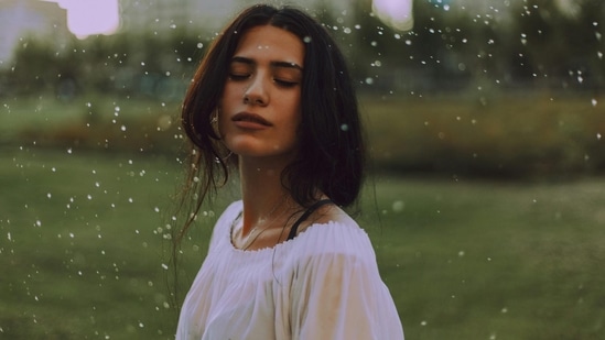 https://www.mobilemasala.com/health-wellness/Double-cleansing-to-sunscreen-use-8-essential-tips-for-maintaining-healthy-skin-during-rainy-season-i279979