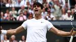 Carlos Alcaraz celebrates winning against Daniil Medvedev during their men's singles semi-final, in Wimbledon on Friday. (AFP) Carlos Alcaraz celebrates winning against Daniil Medvedev during their men's singles semi-final, in Wimbledon on Friday. (AFP)