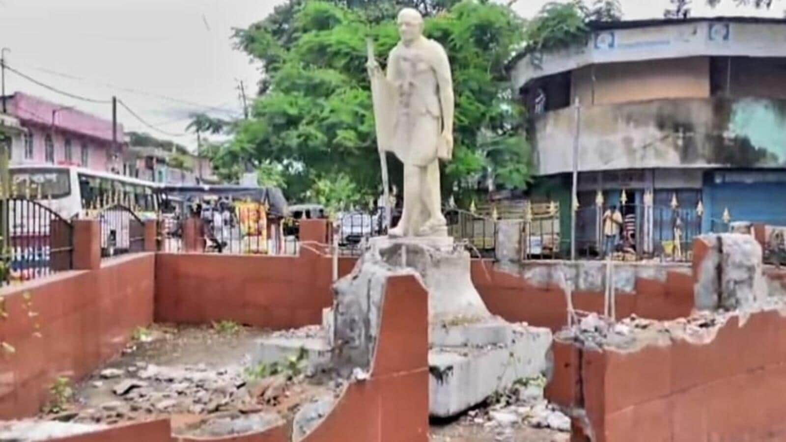 ‘Not aware’: CM Himanta on removal of Mahatma Gandhi’s statue in Assam town