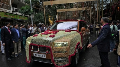 Anant Ambani leaving for the Jio Centre in Mumbai’s BKC in his Rolls-Royce. Anant Ambani leaving for the Jio Centre in Mumbai’s BKC in his Rolls-Royce.