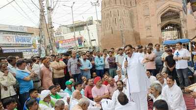 Demanding arrest of assailants for killing JJP leader Ravinder Saini outside his Hero motorcycle showroom in Hansi on Wednesday, the traders on Friday shut their shops in Hansi. All shops, business establishments and fuel pumps remained closed. Saini was shot dead in broad daylight outside his showroom on the Hisar road on Wednesday evening. (HT Photo) Demanding arrest of assailants for killing JJP leader Ravinder Saini outside his Hero motorcycle showroom in Hansi on Wednesday, the traders on Friday shut their shops in Hansi. All shops, business establishments and fuel pumps remained closed. Saini was shot dead in broad daylight outside his showroom on the Hisar road on Wednesday evening. (HT Photo)
